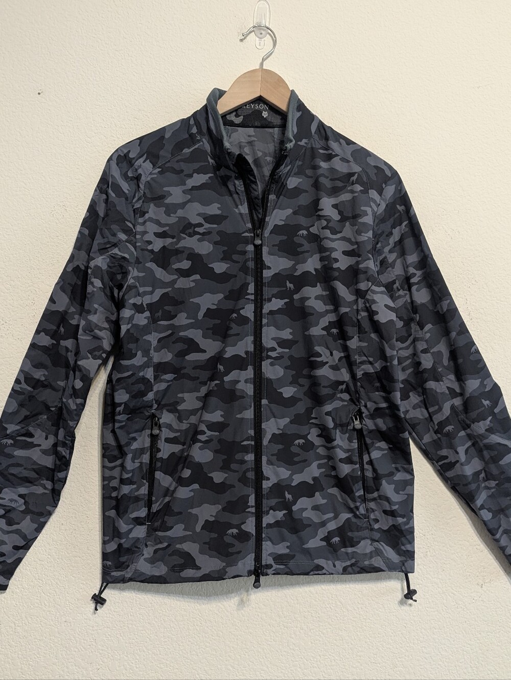Greyson Trailwolf Golf Jacket Medium Gray Black Camo Full Zip Windbreaker Shell